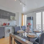 1br - 4p - Tour Eiffel With Netflix Apartment